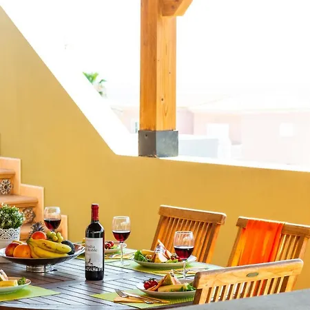 Villa 6D Spectacular With Jacuzzi And Lounge Area
