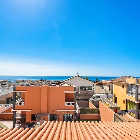 6D Spectacular With Jacuzzi And Lounge Area Villa *