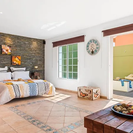 6D Spectacular With Jacuzzi And Lounge Area Villa